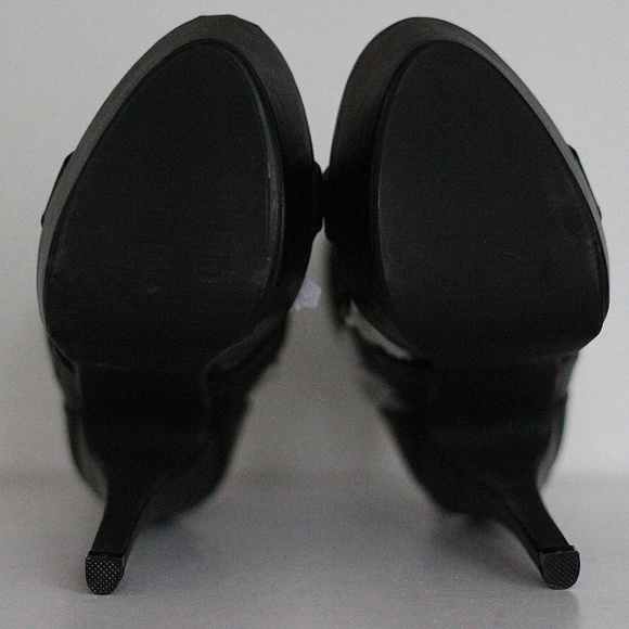 Cut Out Bootie High Heels Platform Pumps NWOT - Picture 2 of 6